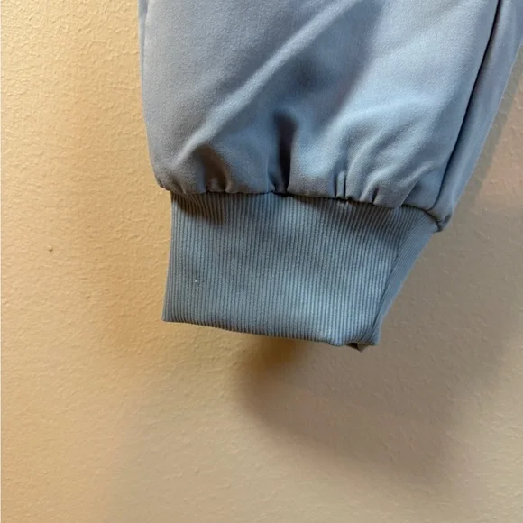 FIGS Women's Uman Relaxed Jogger Scrub Pants Dusty Blue Small, Regular - Picture 7 of 12